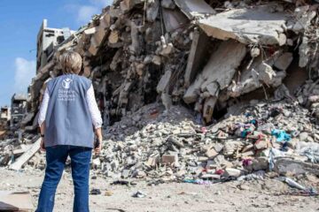 En Khan Younis, en la Franja de Gaza, han quedado completamente destruidas viviendas, escuelas, centros sanitarios e infraestructuras.