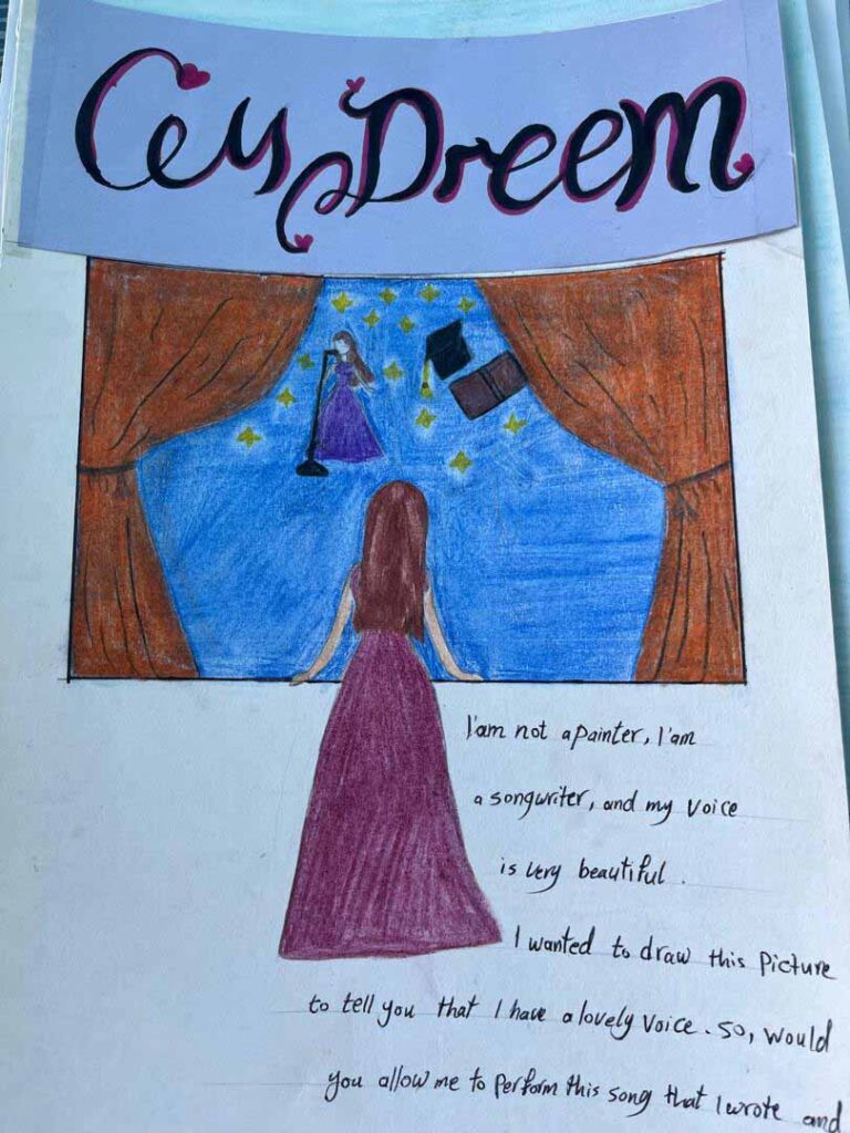 DIBUJO NIÑA CANTA NIÑOS DE GAZA